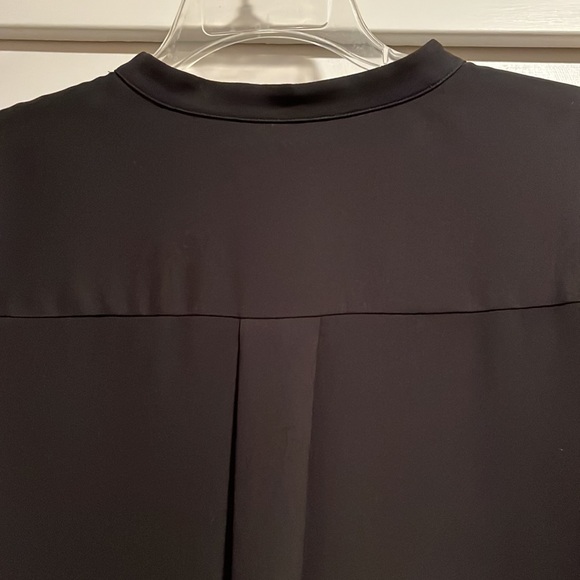 Lafayette 148 black silk crepe hi low tunic.  Long split cuffs with drawstrings. - Picture 7 of 8